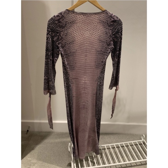 Roberto cavalli dress size medium very stretchy - Picture 4 of 4